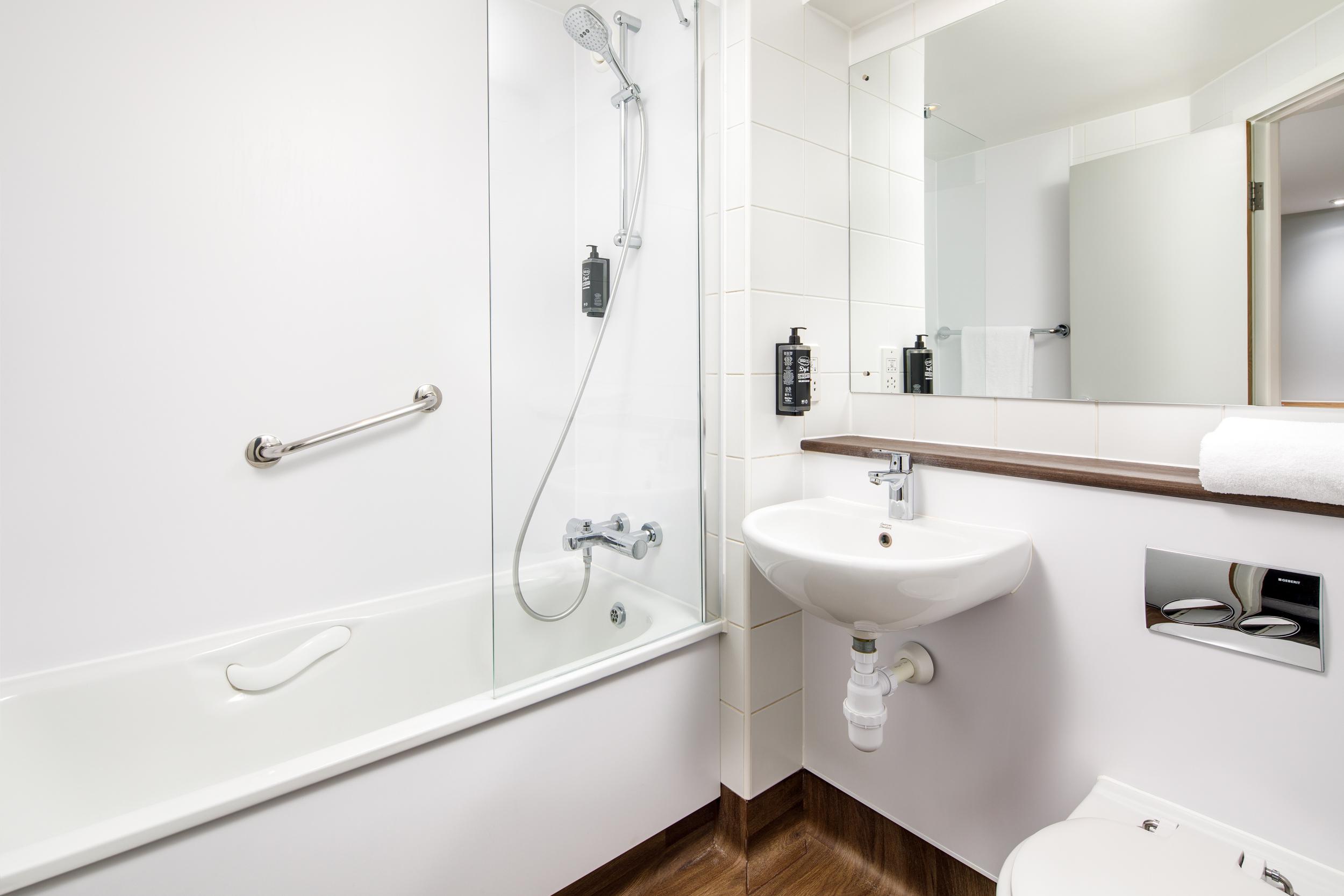 Ibis Budget London Heathrow Central Cranford Ngoại thất bức ảnh