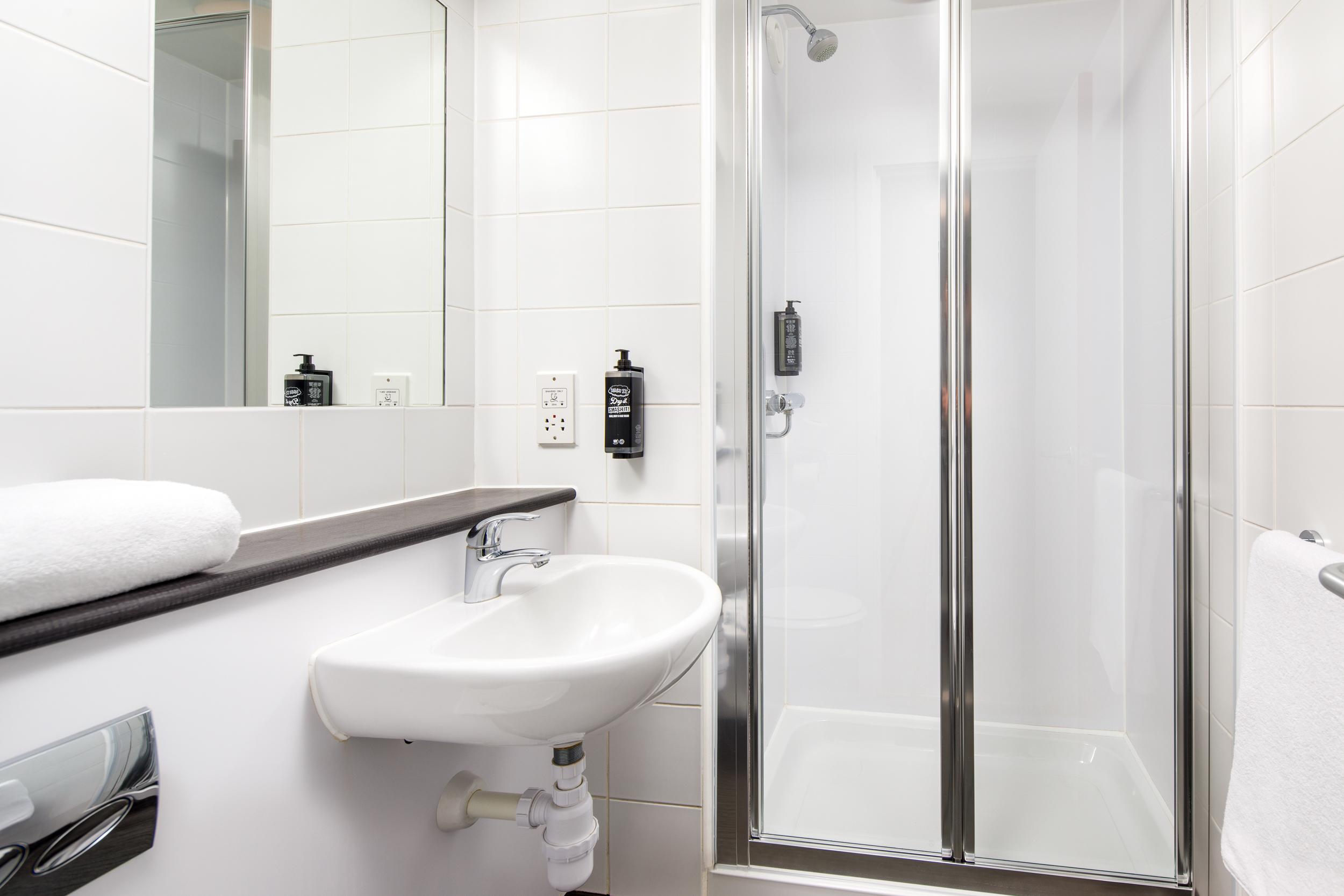 Ibis Budget London Heathrow Central Cranford Ngoại thất bức ảnh