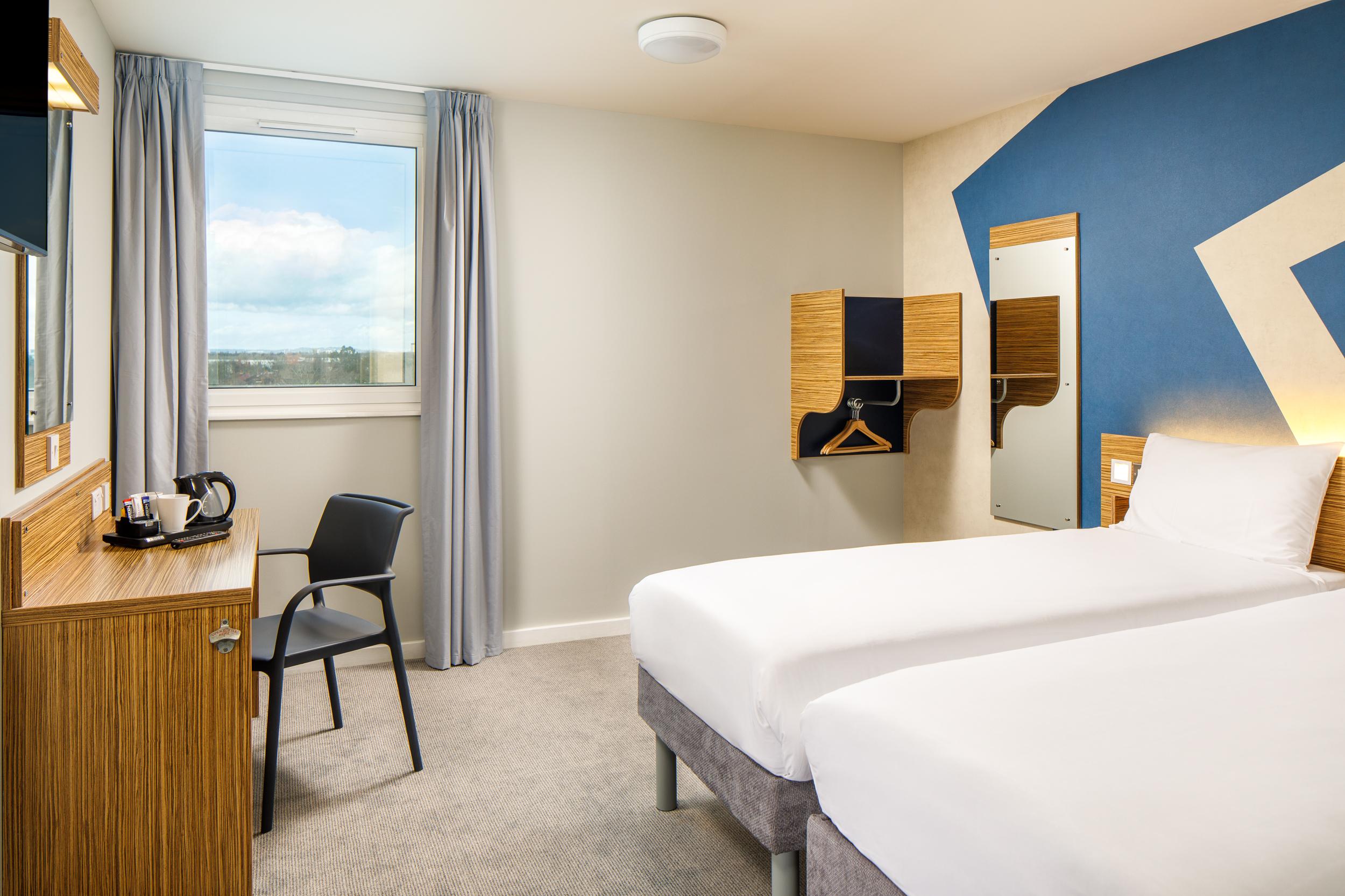 Ibis Budget London Heathrow Central Cranford Ngoại thất bức ảnh